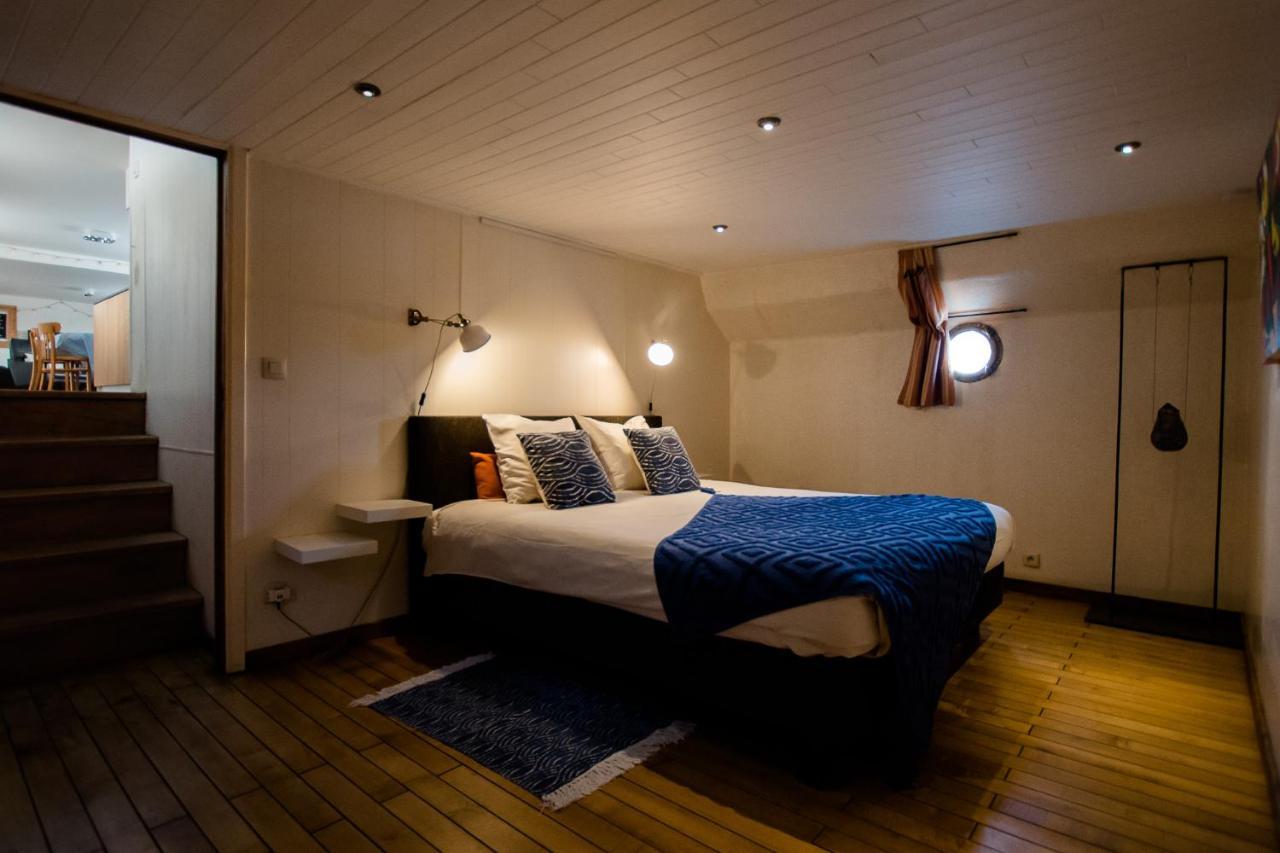 Houseboat Jana - With Sauna And Terrace Hotell Brugge Eksteriør bilde