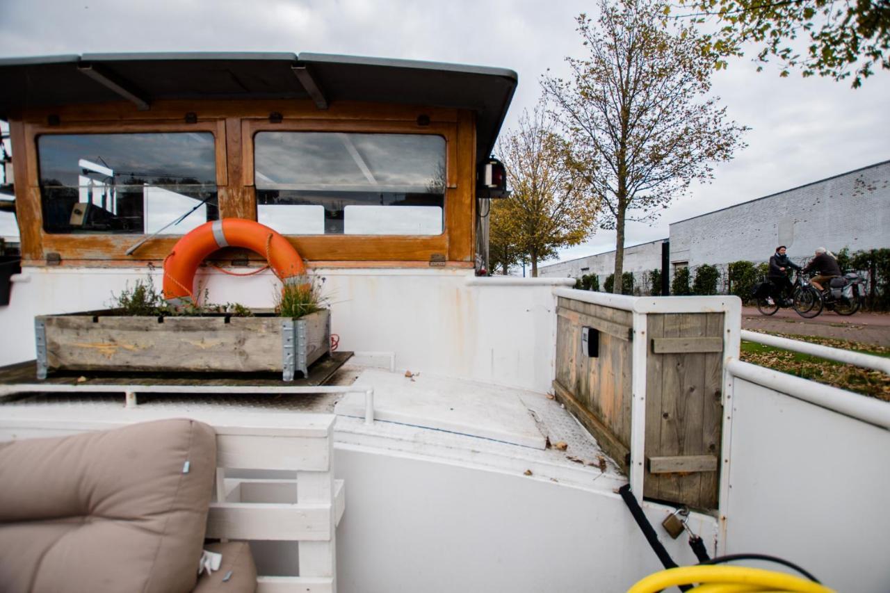 Houseboat Jana - With Sauna And Terrace Hotell Brugge Eksteriør bilde